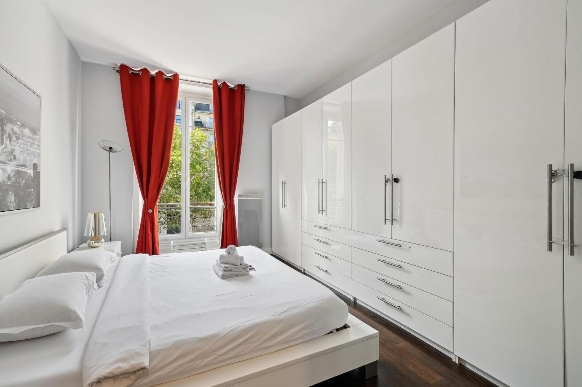 Champs-Elysees & Arc De Triomphe - Cityapartmentstay Paris Dış mekan fotoğraf