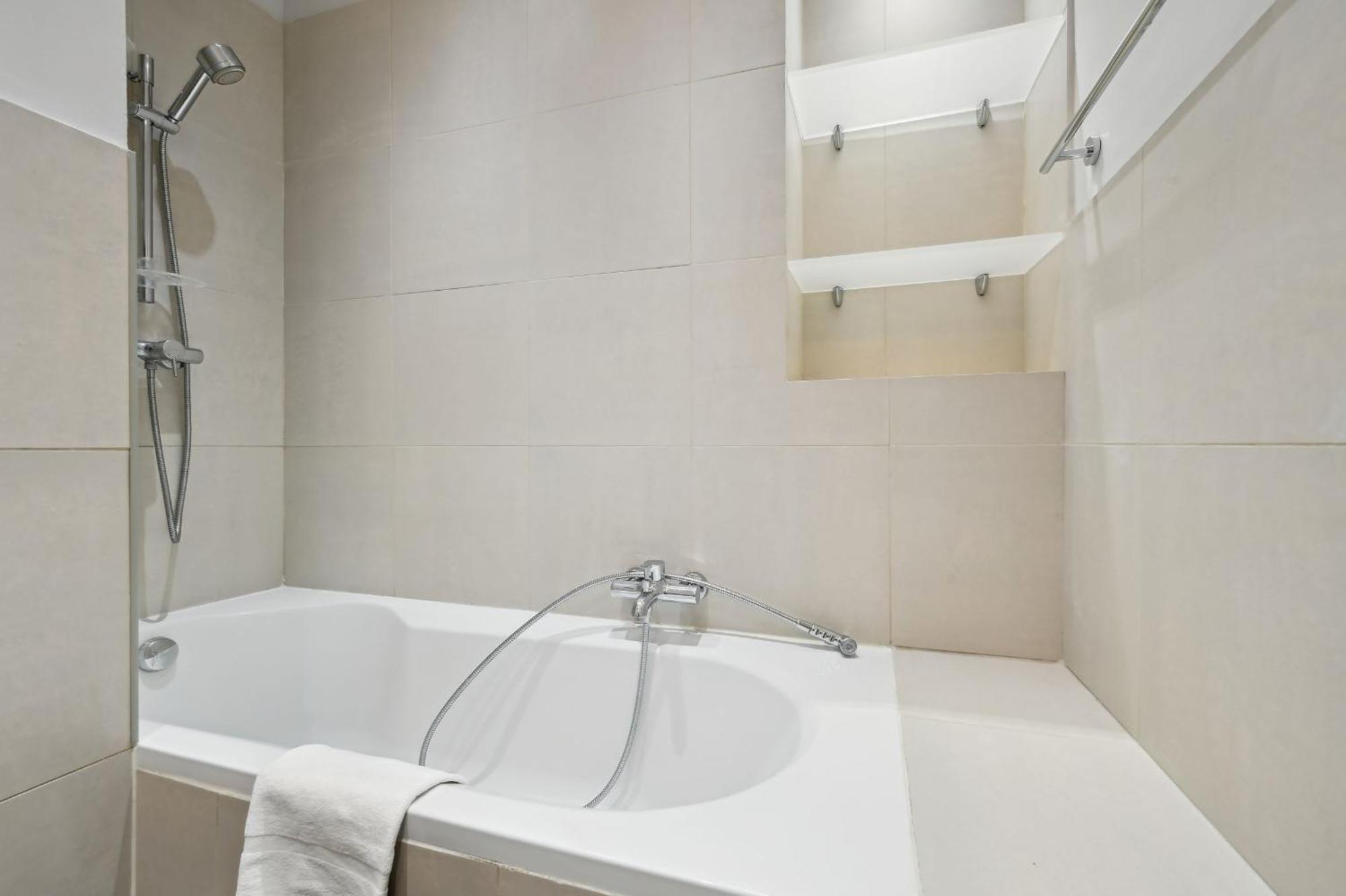 Champs-Elysees & Arc De Triomphe - Cityapartmentstay Paris Dış mekan fotoğraf