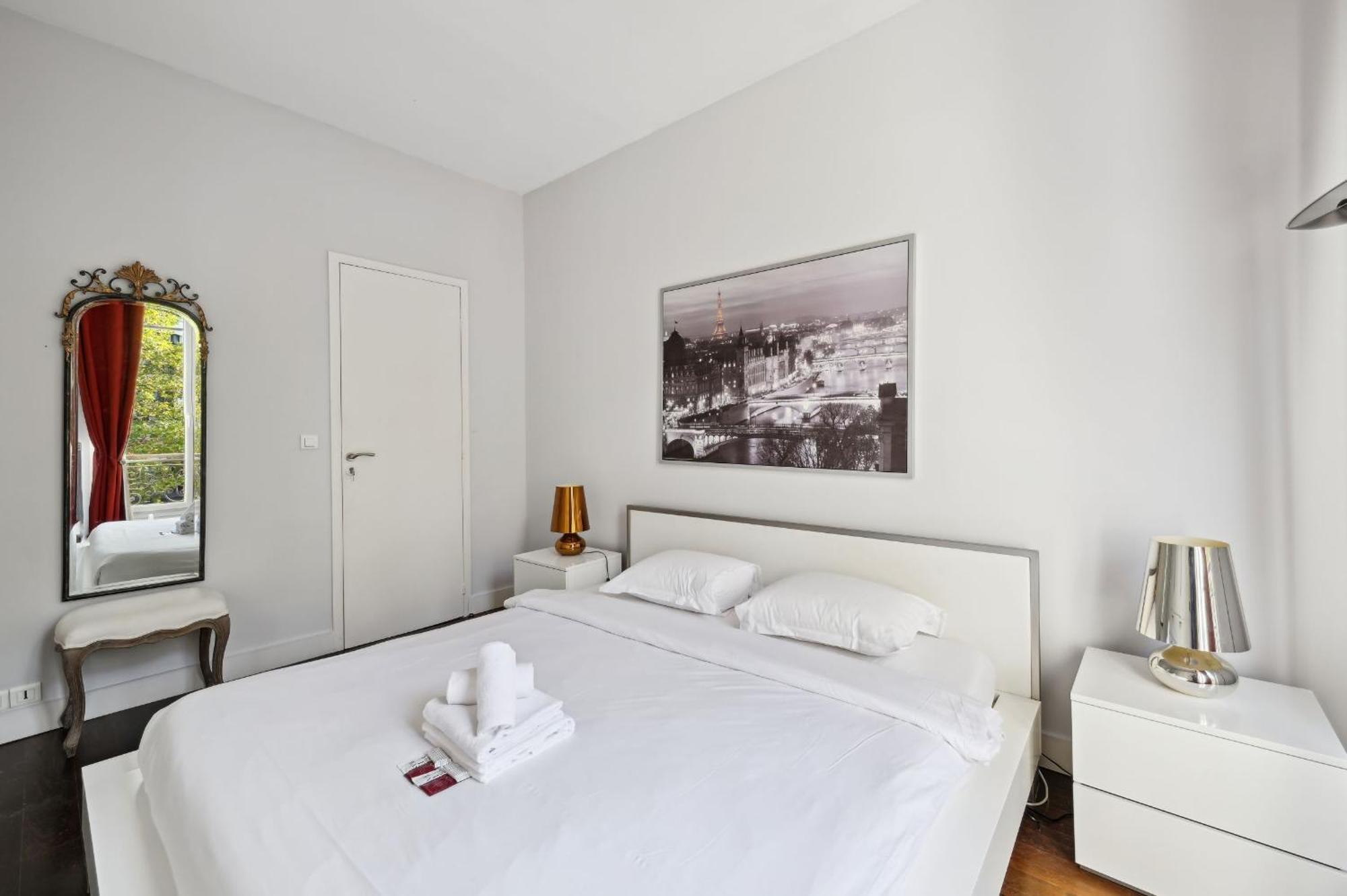 Champs-Elysees & Arc De Triomphe - Cityapartmentstay Paris Dış mekan fotoğraf