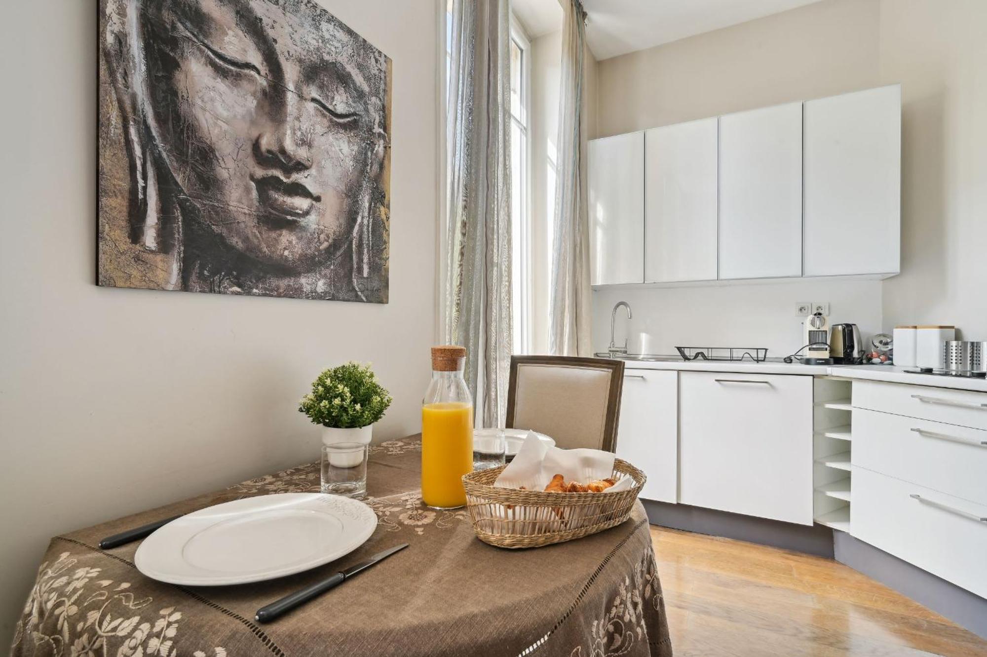 Champs-Elysees & Arc De Triomphe - Cityapartmentstay Paris Dış mekan fotoğraf